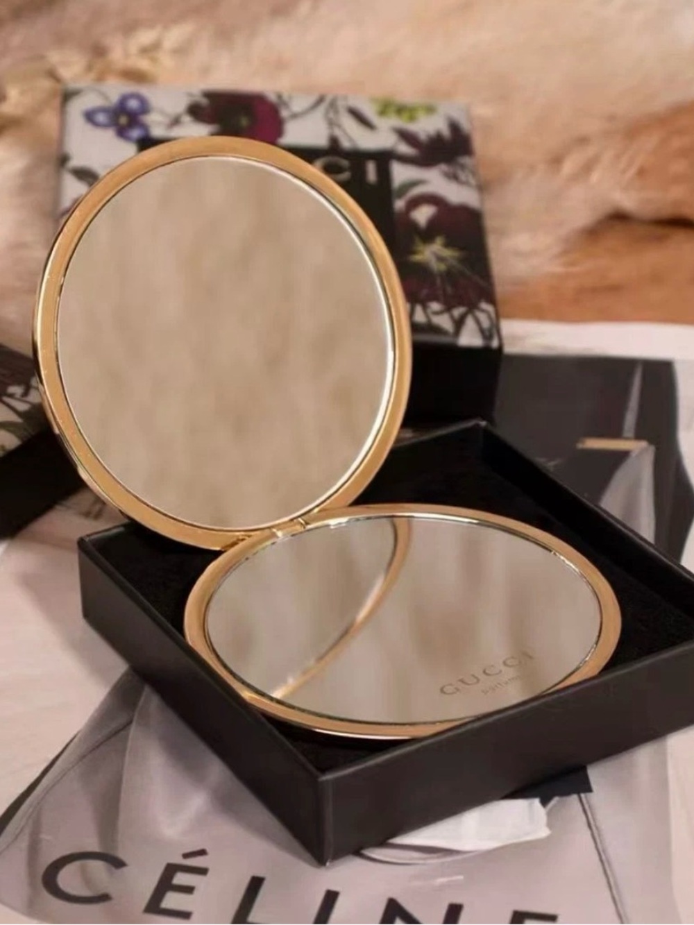 Gucci Gold Floral Compact Mirror - Picture 3 of 5